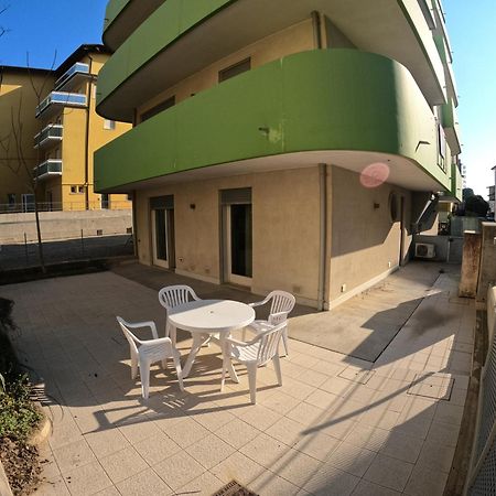 Residence Gianka - Agenzia Cocal Καόρλε Εξωτερικό φωτογραφία