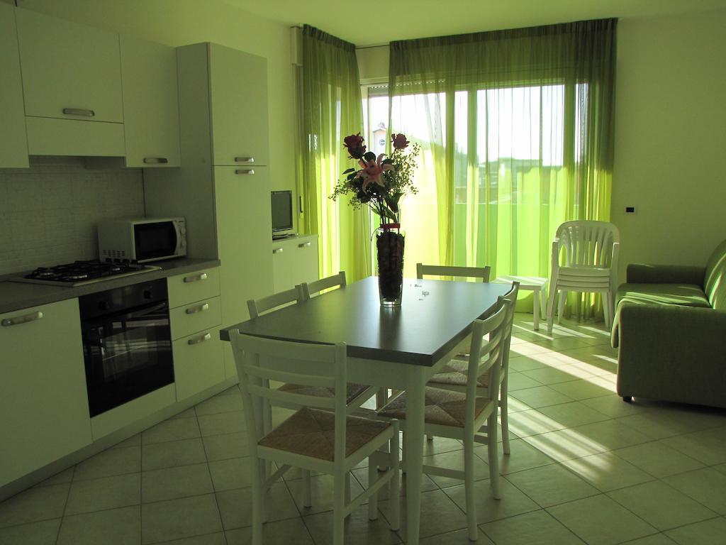 Residence Gianka - Agenzia Cocal Καόρλε Δωμάτιο φωτογραφία